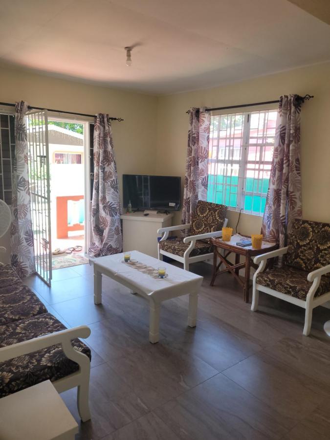 Villa Kensington Oval- 2 Bed 1 Bath à Bridgetown Extérieur photo